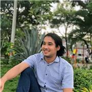 Me caracterizo por ser una persona enérgica, recursiva y amable. Me gusta aplicar métodos dinámicos y eficientes para la enseñanza de las ciencias humanas